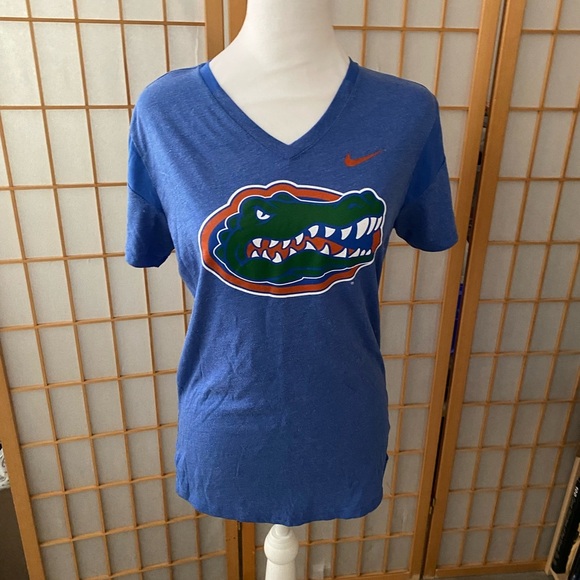 Nike Tee University Florida Gators Small Medium Woman's Athletic Cut Blue V-Neck - Picture 1 of 5